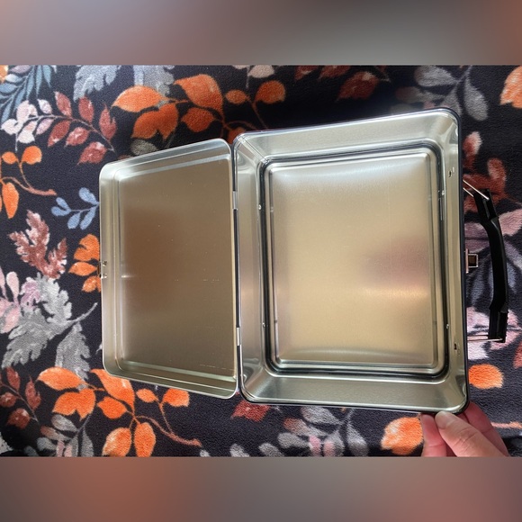 Zombie Bride Lunchbox - Picture 3 of 6